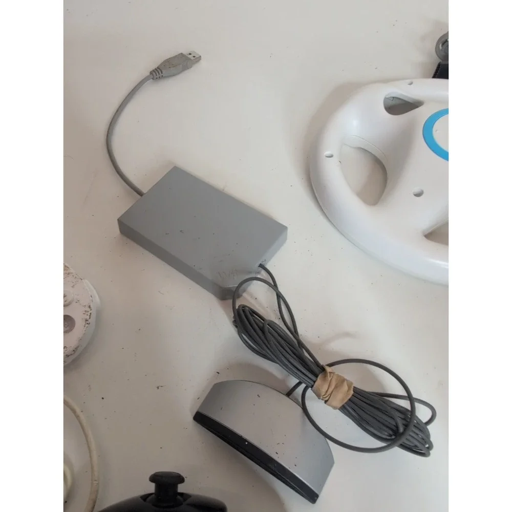 Nintendo Wii RVL-001 GameCube Compatible Console Wii Bundle Wires Wiimote More!